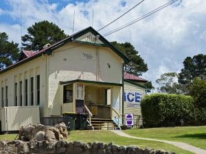 Rainbow Pines Tourist Caravan Park