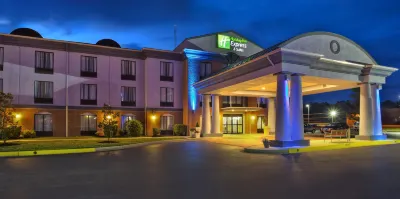 Holiday Inn Express & Suites Harrington Các khách sạn ở Milford