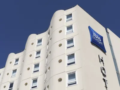 Ibis Budget Bordeaux Centre Gare Saint-Jean Hotels near Swing Marine