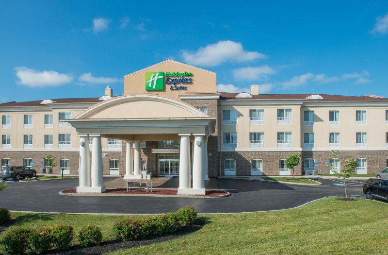 Holiday Inn Express & Suites Richwood - Cincinnati South by IHG