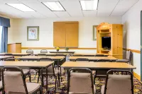 Comfort Inn & Suites Dayton North Hotels in Butler Township