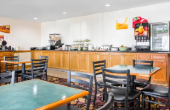 Comfort Inn & Suites Dayton North Hotels in Butler Township