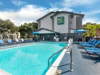 Quality Inn & Suites Leesburg Chain of Lakes Hotels in Leesburg