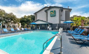 Quality Inn & Suites Leesburg Chain of Lakes