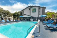 Quality Inn & Suites Leesburg Chain of Lakes