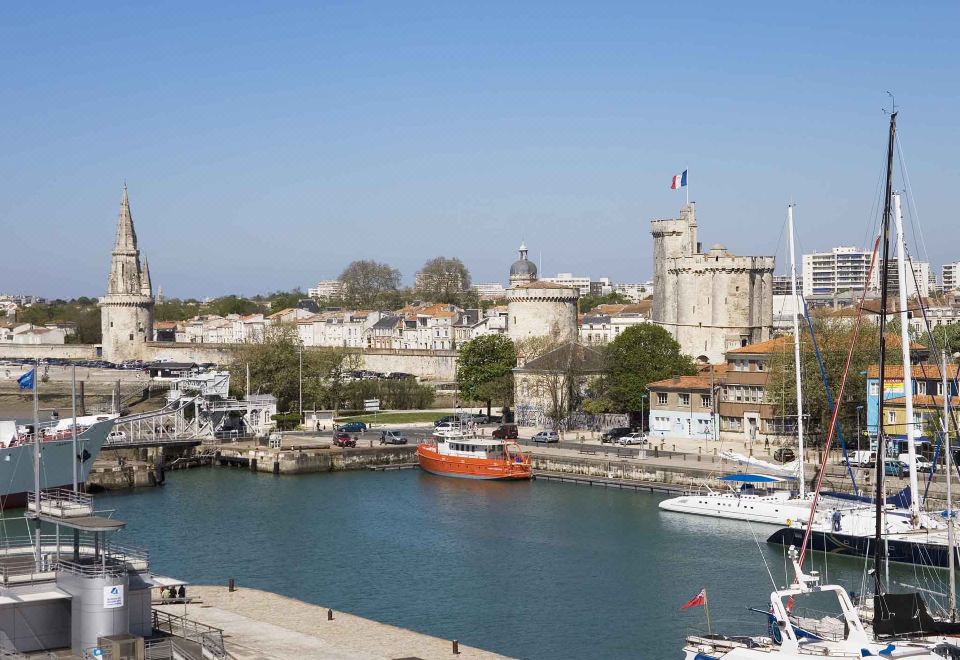 Ibis La Rochelle Vieux Port-La Rochelle Updated 2023 Room Price-Reviews &  Deals | Trip.com