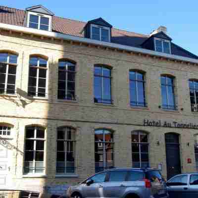 Au Tonnelier Hotel Exterior