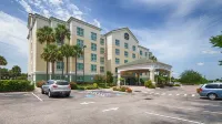 Comfort Inn & Suites Tavares North Hotels near Tavares Skate Park