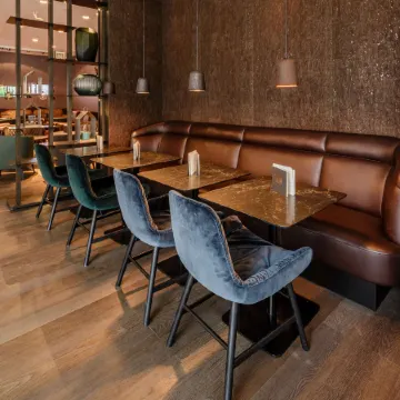 Motel One Freiburg Отели рядом с достопримечательностью «Река Дреизам»