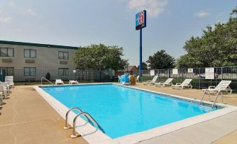 Motel 6 Merrillville, IN