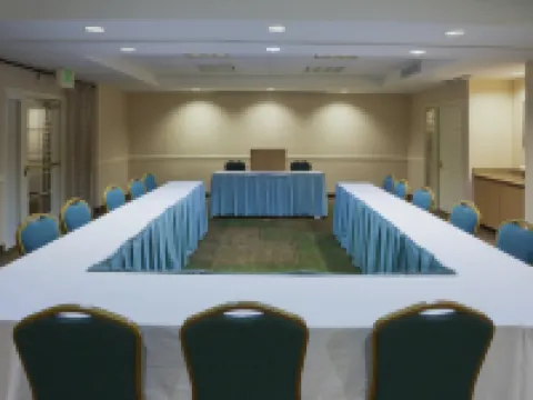 La Quinta Inn & Suites by Wyndham Sherman Hotels in Sherman