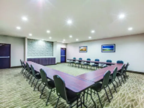 La Quinta Inn & Suites by Wyndham Weatherford OK Hoteles en Condado de Custer