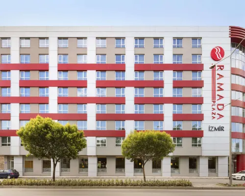 Ramada Plaza by Wyndham Izmir Hotels near Basmane