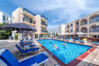 A Maos Hotel Apartments Hotels in Paralimni