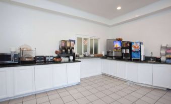 Capri Suites Anaheim