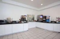 阿納海姆卡普里套房飯店 - 早餐