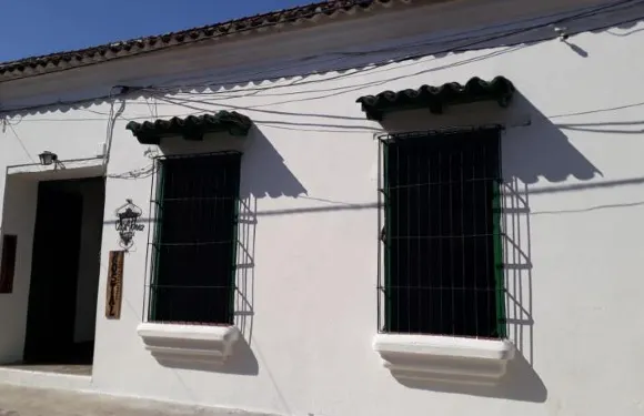 瓦尼亞之家 - 青年旅舍