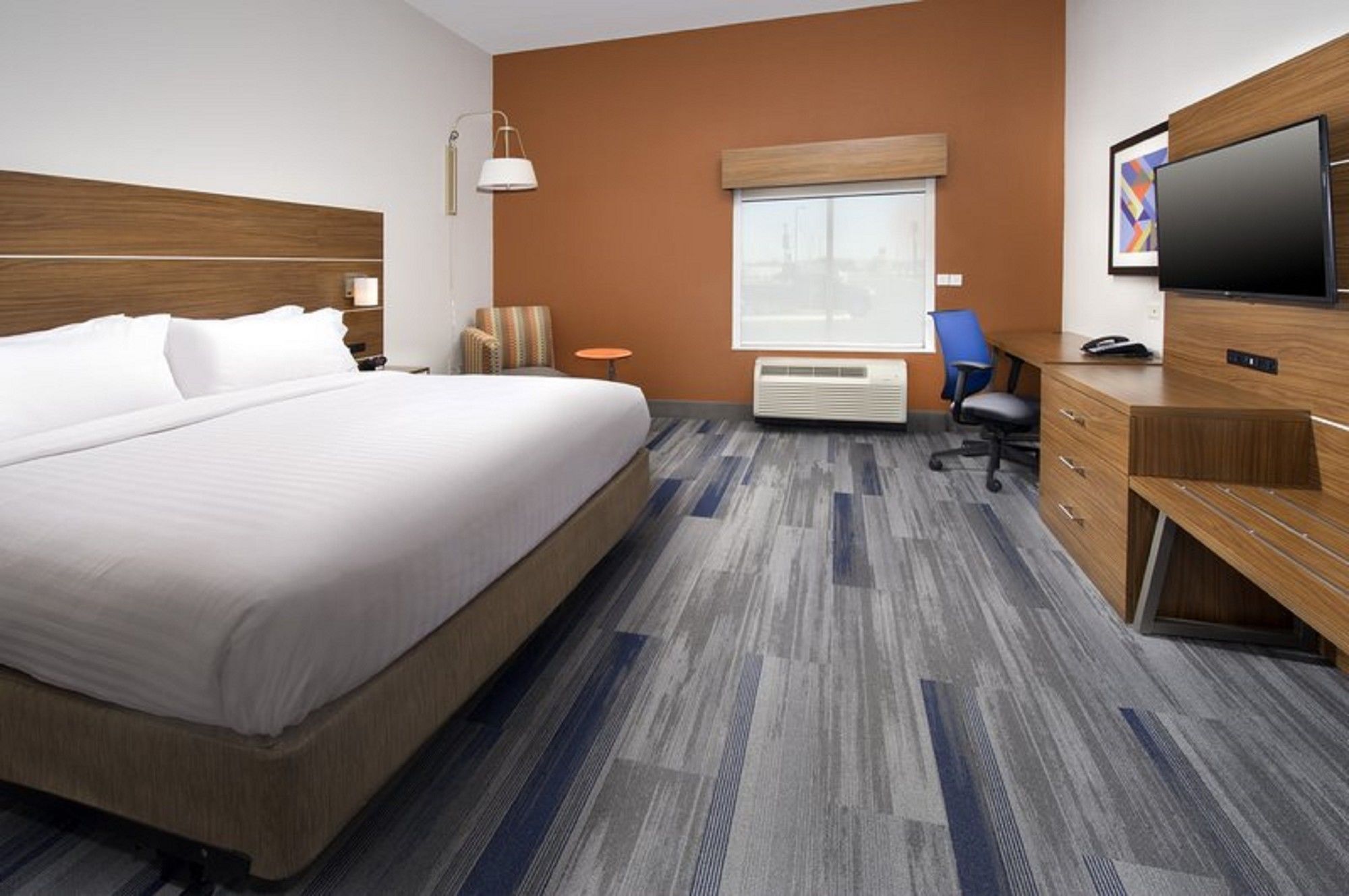 Holiday Inn Express & Suites Greenwood Mall, an Ihg Hotel