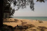 Lanta Castaway Beach Resort - Ocean View
