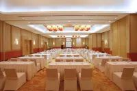 Crimson Resort and Spa Mactan Hotels in Lapu-Lapu City