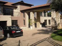 Africa Paradise - or Tambo Airport Boutique Hotel