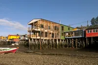 Hostal Palafito Waiwen Hotels in Castro