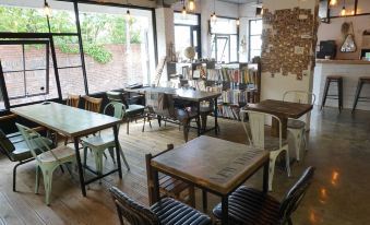 Grim Garden Guesthouse - Housity