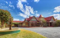 The Lodge Outback Motel