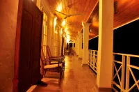 Forest Edge Hotel