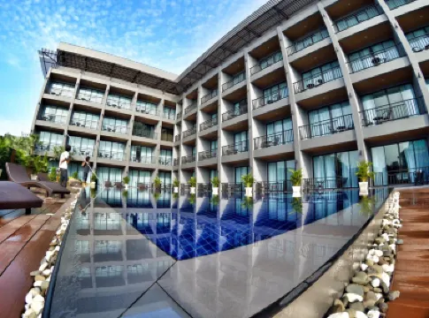 七岩太陽濱海飯店 查安海灘附近的飯店