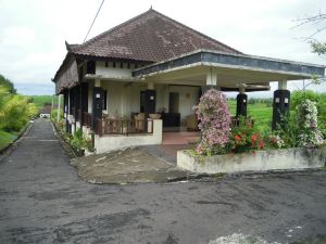 峇裡島日本村飯店
