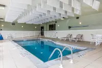 Comfort Suites - Pool