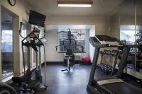 La Quinta Inn & Suites by Wyndham Eugene - Gym