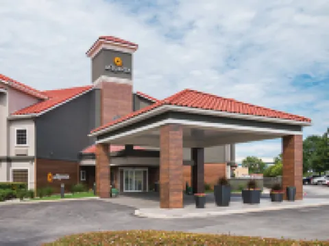 La Quinta Inn & Suites by Wyndham Fort Worth North Hotels in der Nähe von Fort Worth Herd Longhorn Cattle Drive