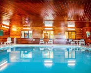 Quality Inn & Suites - Swimmingpools