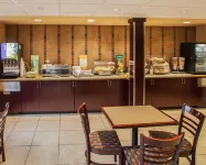 Quality Inn and Suites St Charles -West Chicago - Frühstück