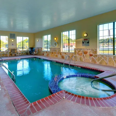 Quality Inn & Suites - Glen Rose
