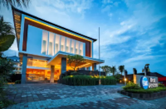 بست ويسترن كامالا جيمباران Hotels near غارودا ويسنو كانشانا