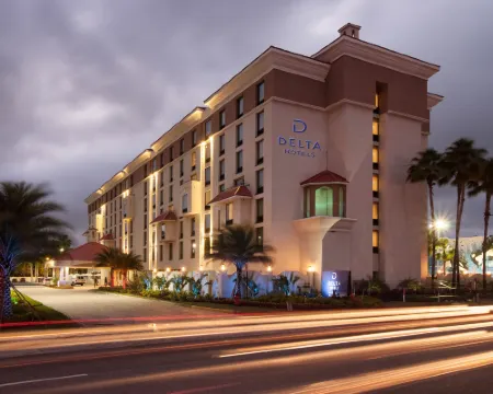 Delta Hotels by Marriott Orlando Lake Buena Vista Hotels in Orange County