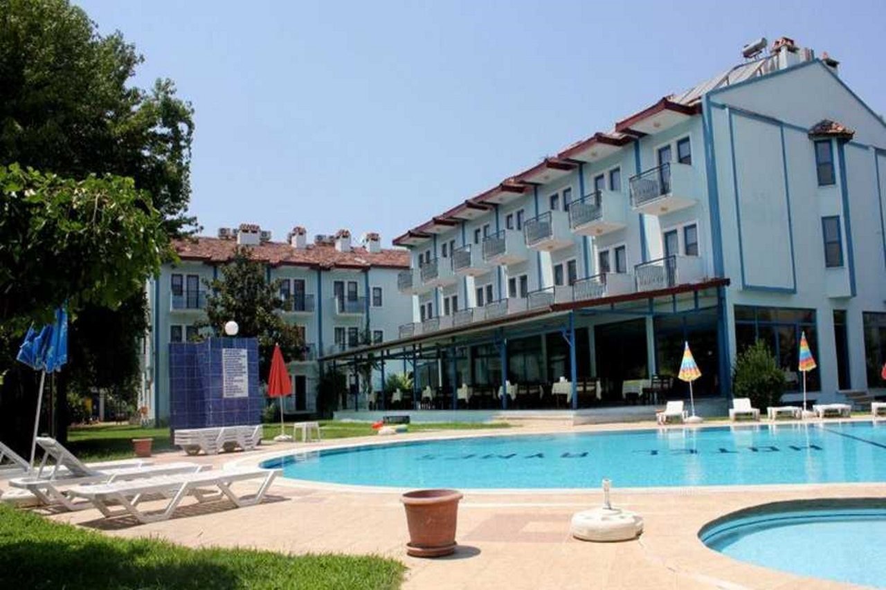 Aymes Hotel