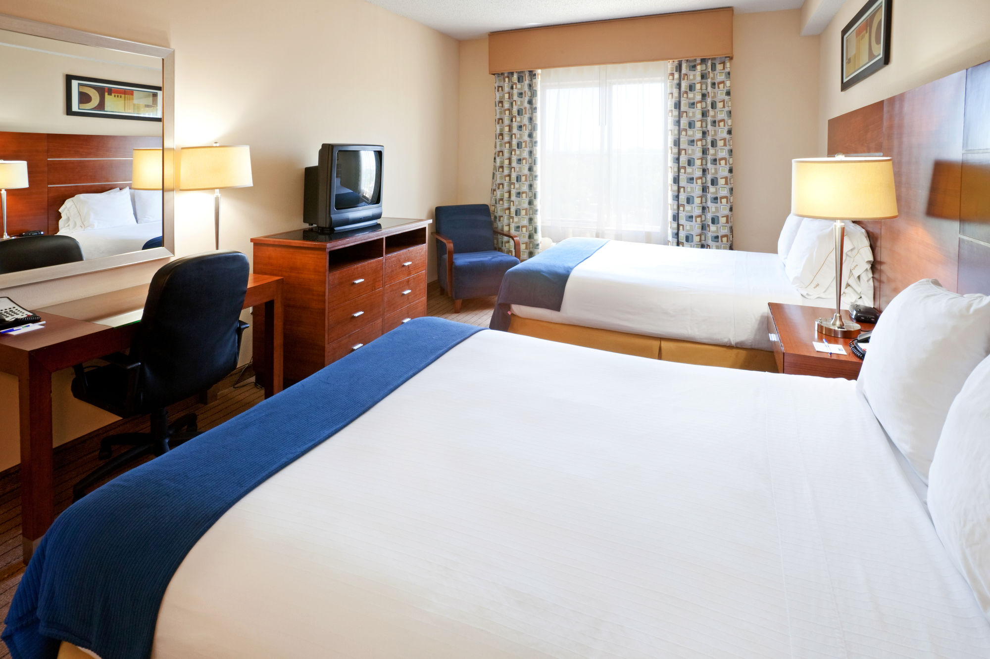 Holiday Inn Express & Suites Dallas Park Central Northeast