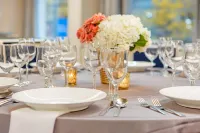 DoubleTree by Hilton Charleston Riverview - breakfast