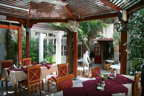 Kiniras Traditional Hotel & Restaurant