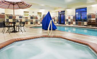 Holiday Inn Express & Suites Eugene Downtown - University
