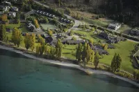 Edgewater Hotel Hotels near ThatWanakaTree