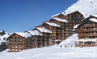 Le Cheval Blanc - Village Montana