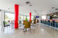 Yit Conquista de Granada Hotels in Albolote