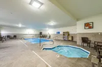 Comfort Inn & Suites Dayton North Hotels in Butler Township