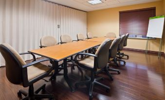 Best Western Plus New England Inn  Suites