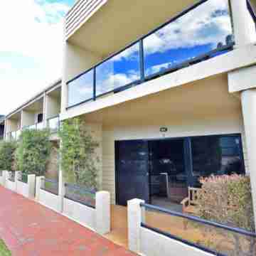 Metung Waters Motel and Apartments Hotel Exterior